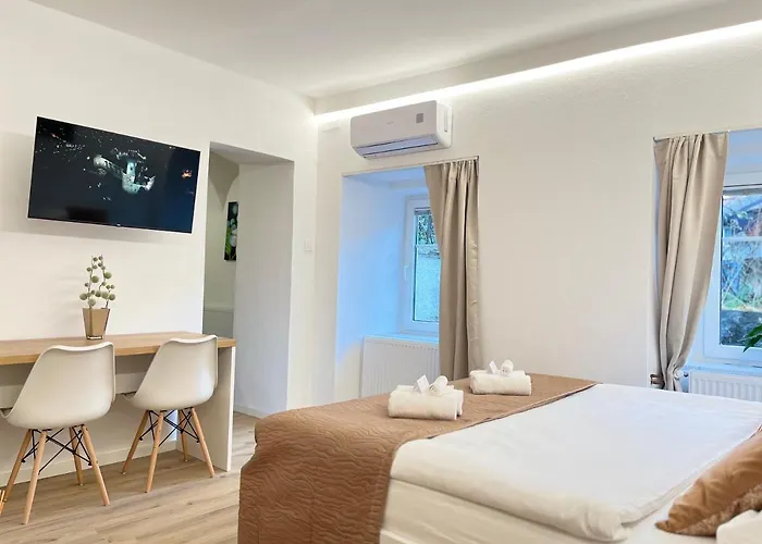 Under Castle Апартаменты Любляна